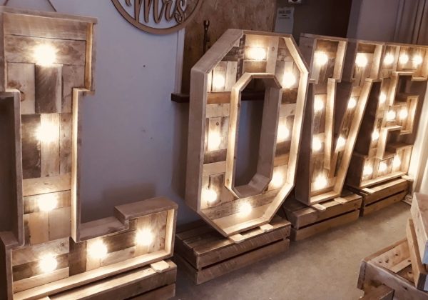 4ft LOVE Letters
