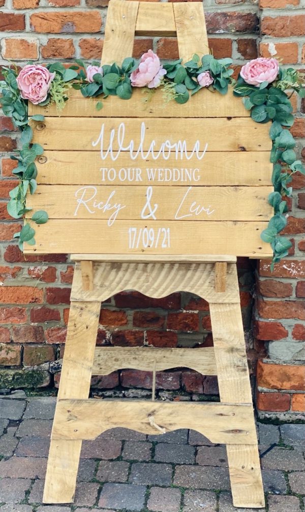 Light Wood Welcome to Our Wedding Sign - Image 2