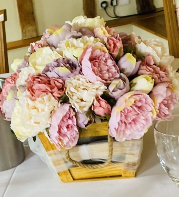 Flower crate centrepiece